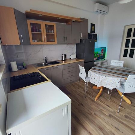 Apartment Mareta In Вигань Экстерьер фото