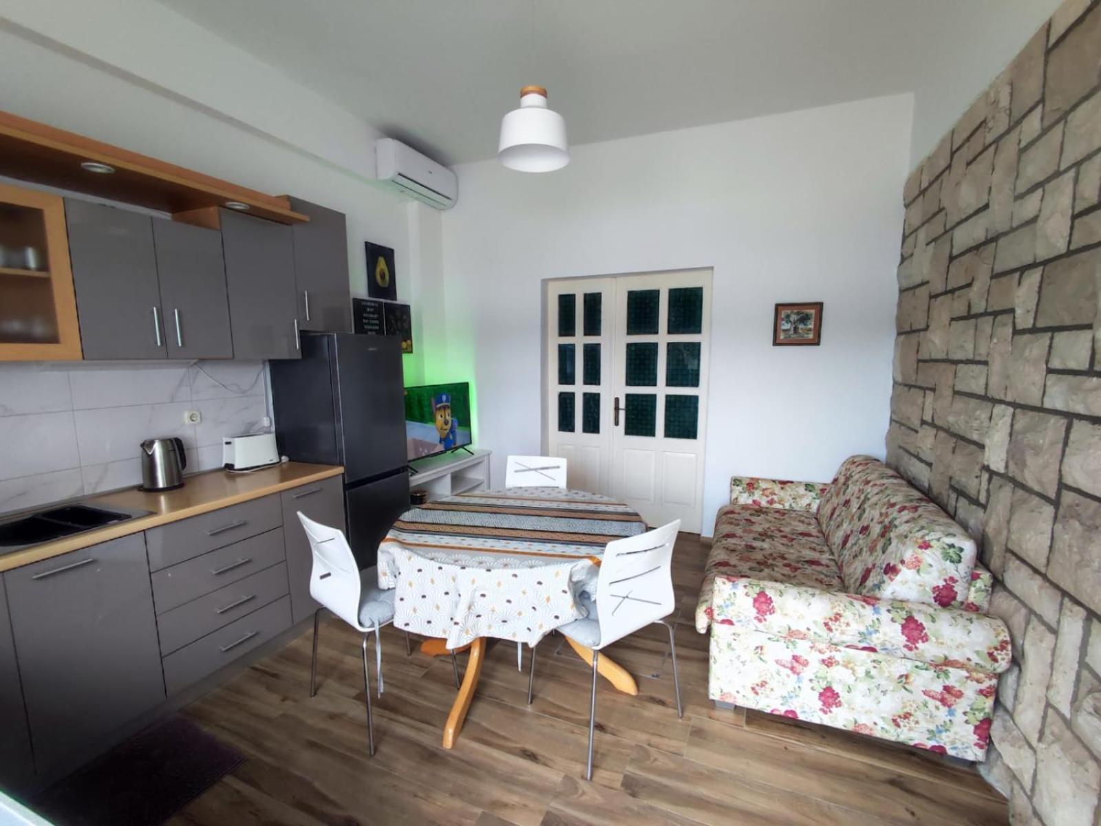 Apartment Mareta In Вигань Экстерьер фото